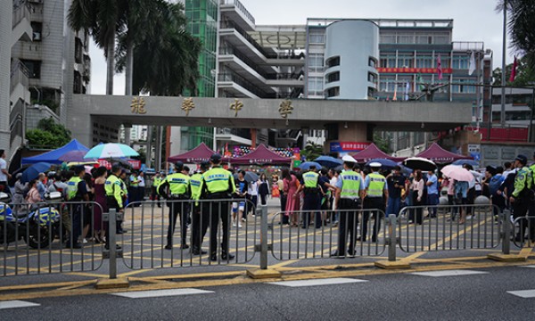 深圳格伦菲尔口腔助力高考，在深行动